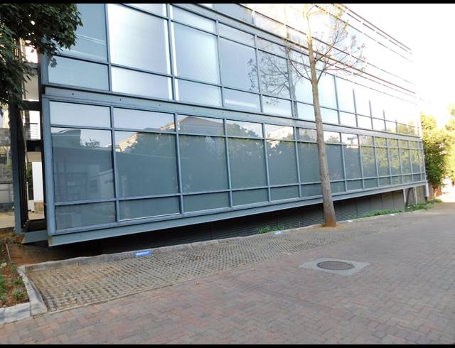 855M² OFFICE TO LET IN ILLOVO